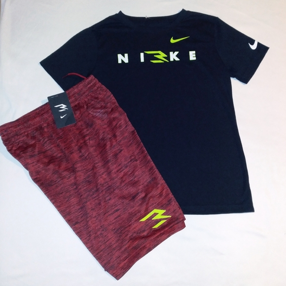 Nike Boys Youth 2pc Short & Tee Set - Large - Picture 1 of 6